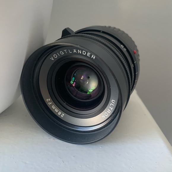 Vöigtlander 28mm F2 Ultron Lens for Leica M Mount - Picture 2 of 4
